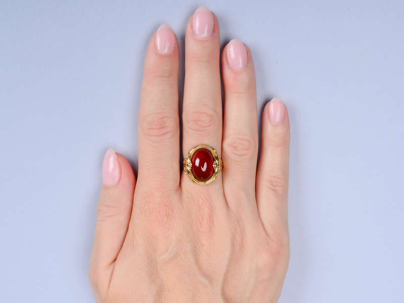 Ornamental Cabochon Garnet Gold Ring
