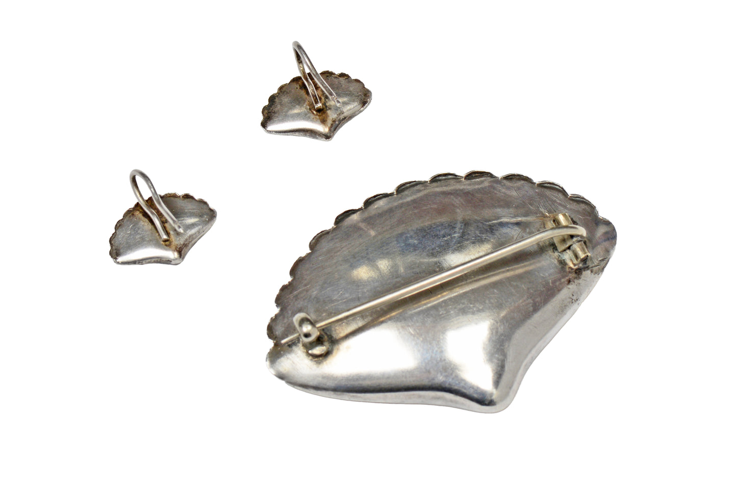 Silver Shell Motif Seascape Brooch & Earrings in box