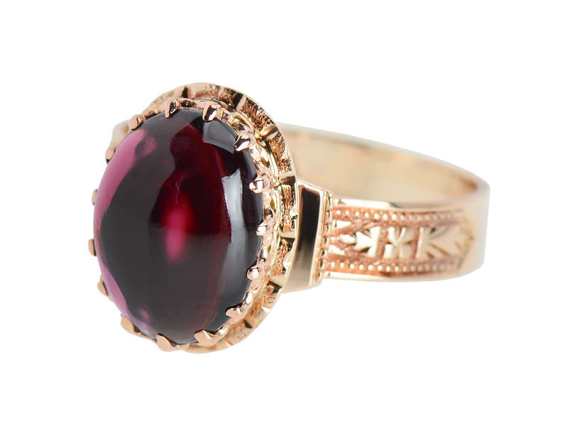 Victorian Garnet Rose Gold Ring Dated 1880