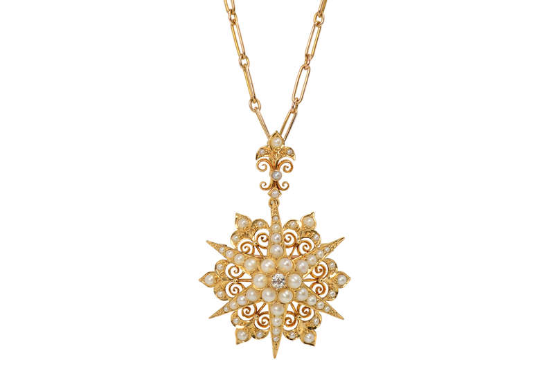 Making the Most - Natural Pearl Pendant Chain Hair Fitting in Box