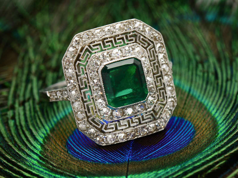Art Deco Sublime - Emerald Diamond Ring