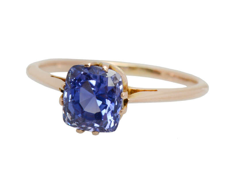 Antique Cornflower Blue Ceylon Sapphire Ring