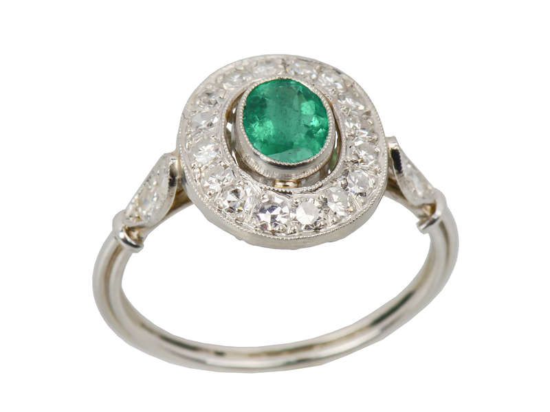 May Birthstone Emerald Ring - Art Deco Vibes