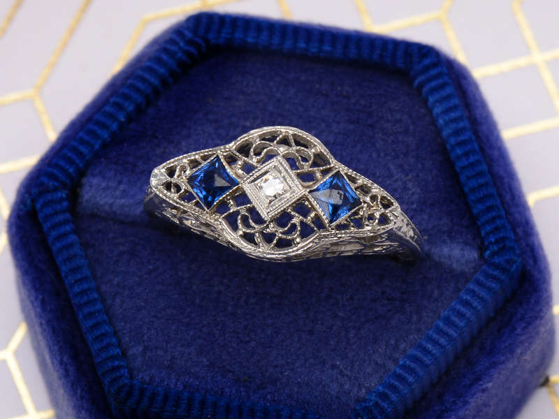 Filigree Finesse - Art Deco Sapphire Diamond Ring