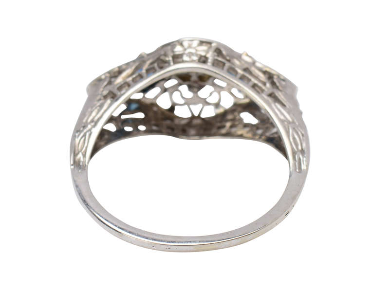 Filigree Finesse - Art Deco Sapphire Diamond Ring