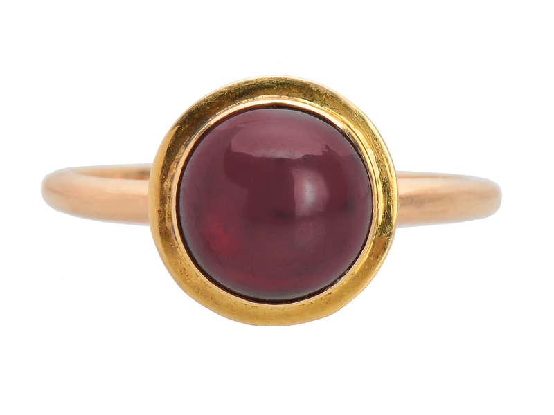 Garnet Cabochon Ring in Gold