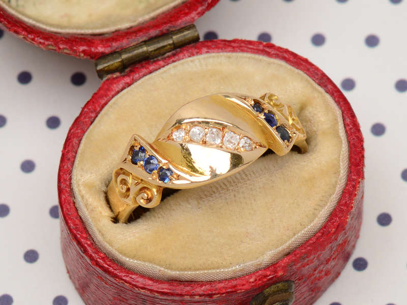 Momentum - 1905 Antique Sapphire Diamond Ring