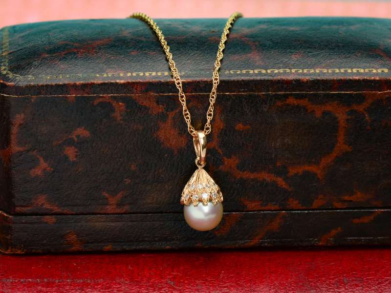 Natural Saltwater Pearl Diamond Pendant
