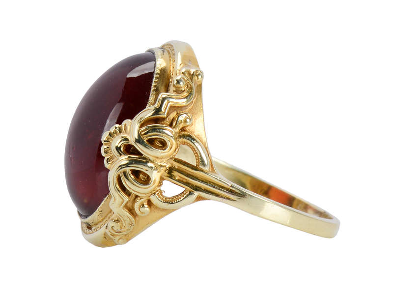 Ornamental Cabochon Garnet Gold Ring