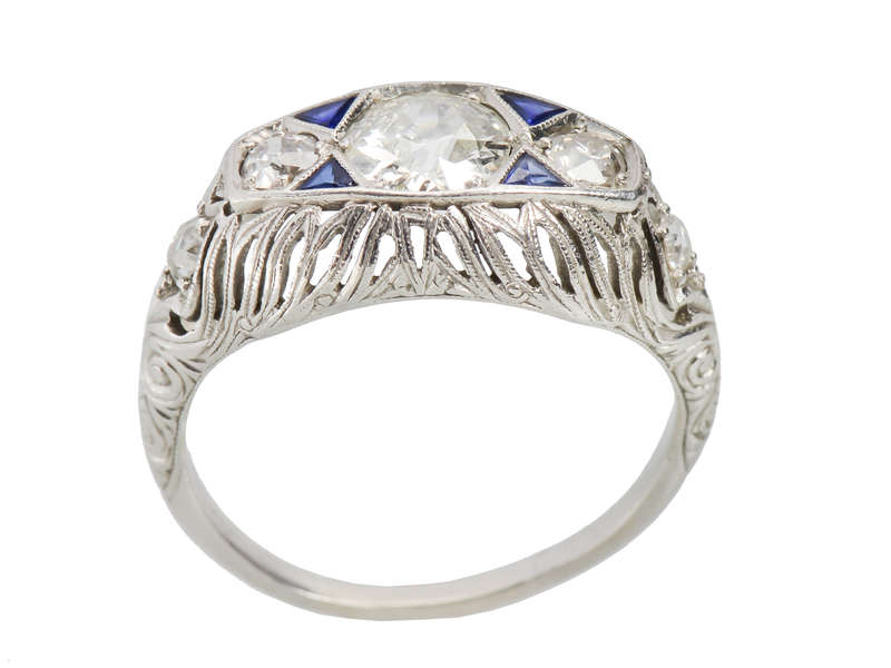 Fine Three Diamond Platinum Art Deco Trilogy Ring