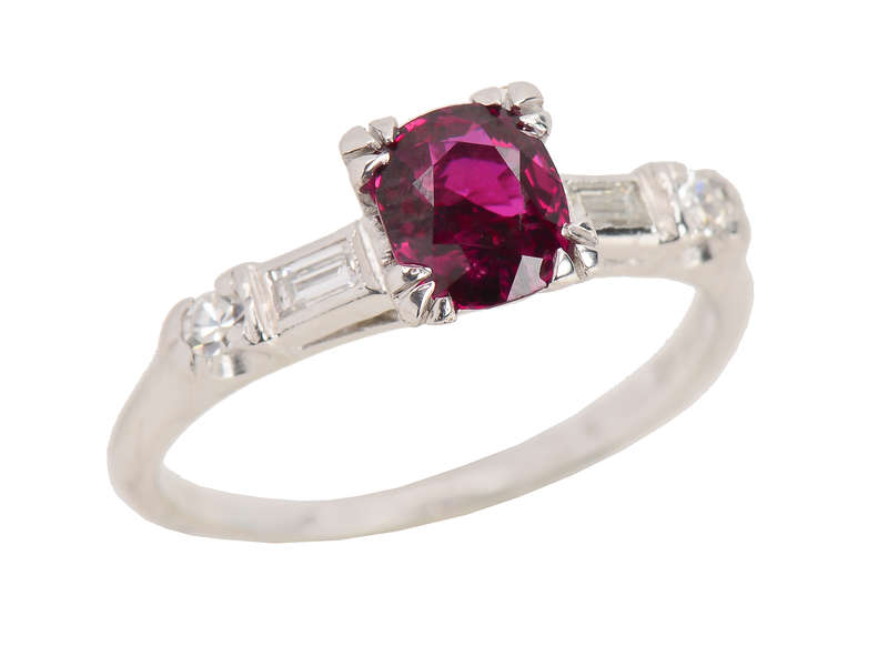 Rubicund Classic - Vintage Diamond Ring