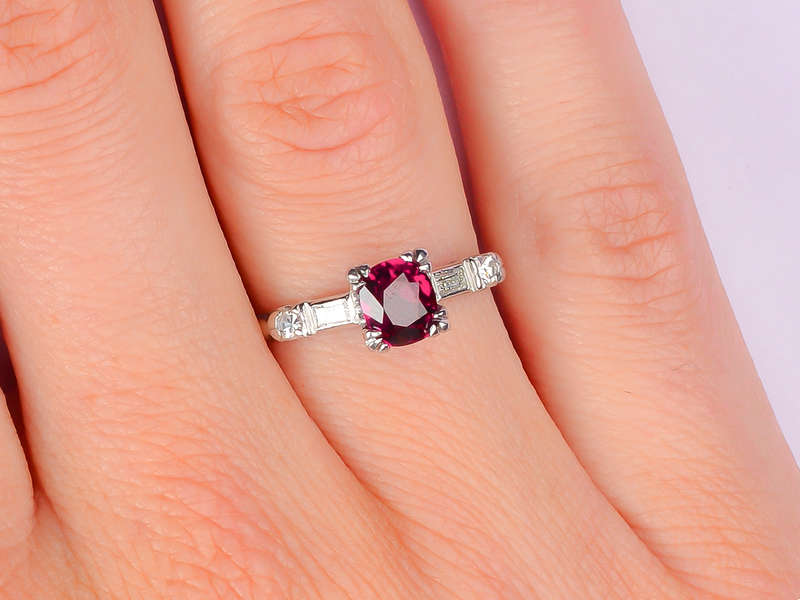 Rubicund Classic - Vintage Diamond Ring