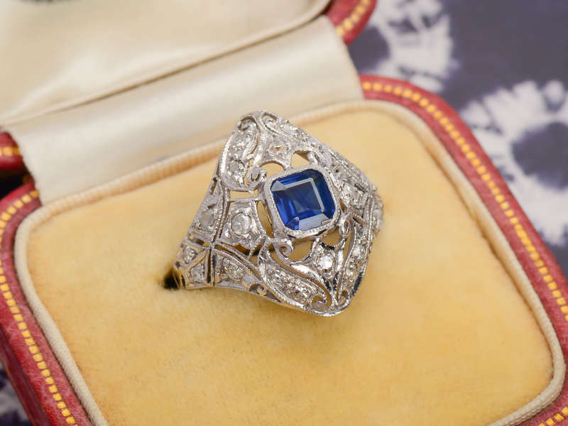 Petit Point - Sapphire Diamond Platinum Ring