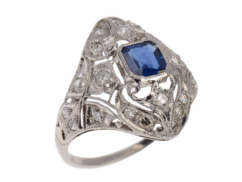 Petit Point - Sapphire Diamond Platinum Ring