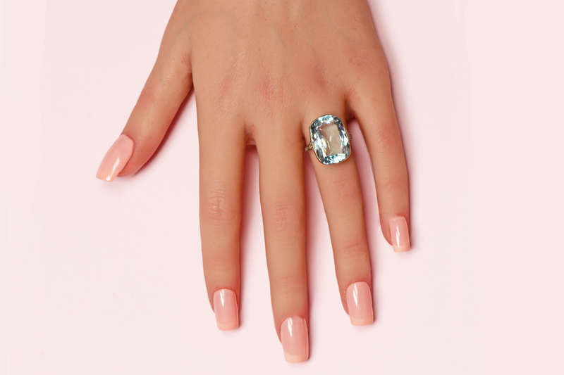 Sublime Art Deco Huge Aquamarine Solitaire Ring