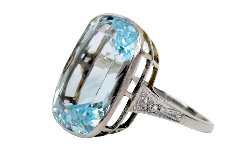 Sublime Art Deco Huge Aquamarine Solitaire Ring