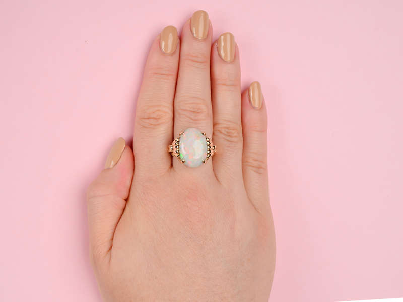 Red Delicious - Fine Australian Opal Retro Gold Ring