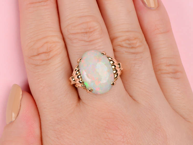 Red Delicious - Fine Australian Opal Retro Gold Ring