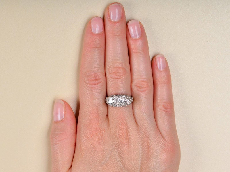 
                      
                        Outstanding Three Stone Diamond Trilogy Ring 2.89 C.
                      
                    