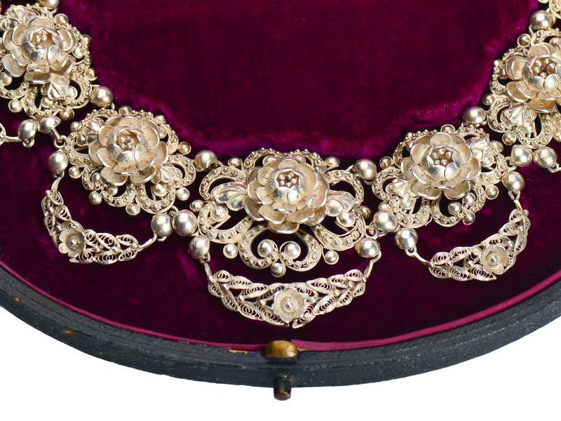 
                      
                        Victorian Floral Silver Necklace in Antique Box
                      
                    