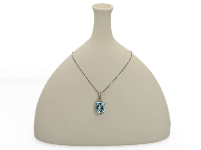 
                      
                        Faceted Beauty- Aquamarine Pendant & Chain
                      
                    