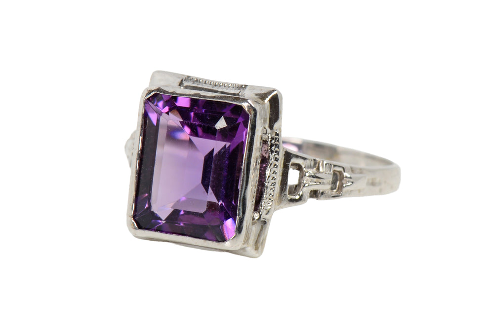Art Deco Aesthetic Amethyst White Gold Ring