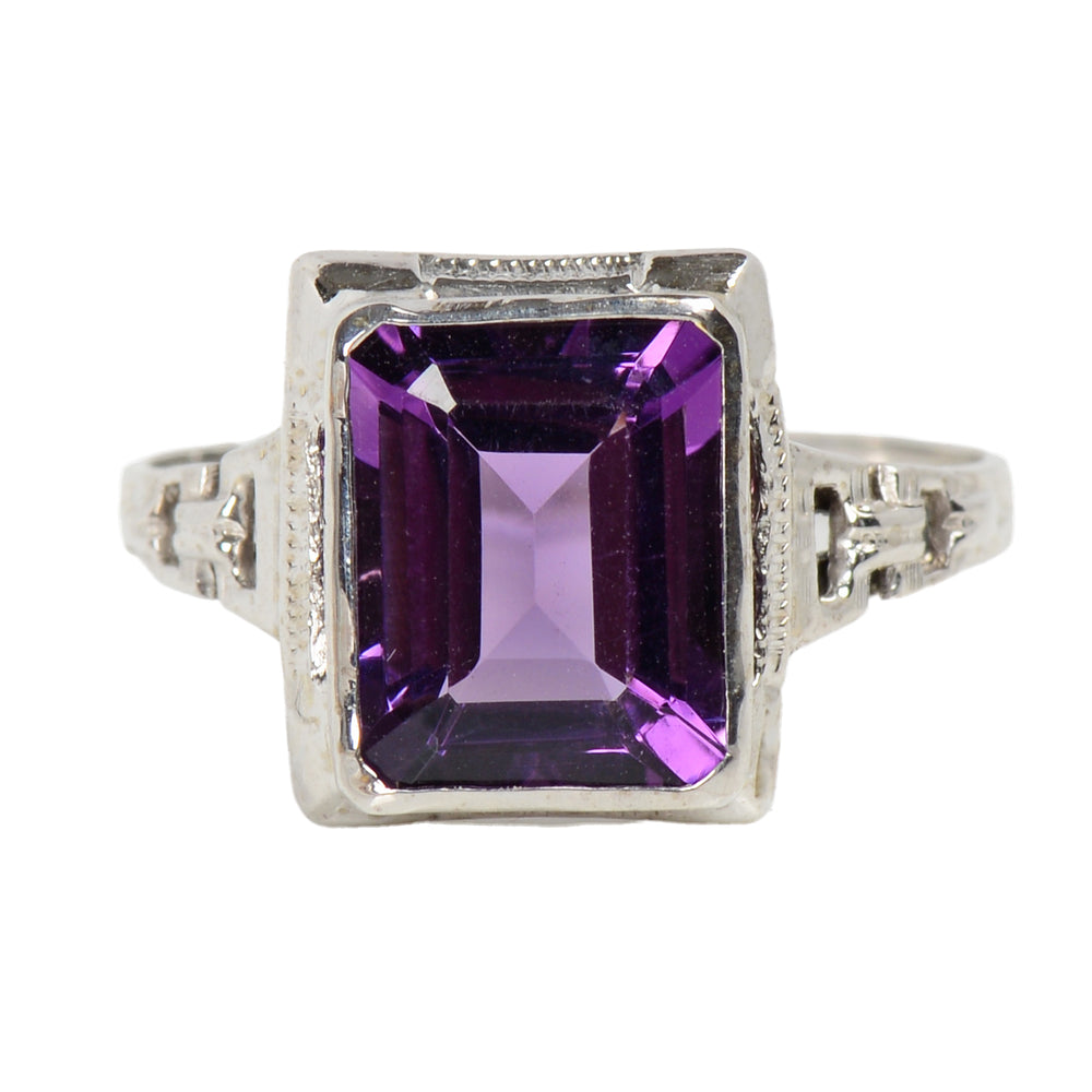 Art Deco Aesthetic Amethyst White Gold Ring