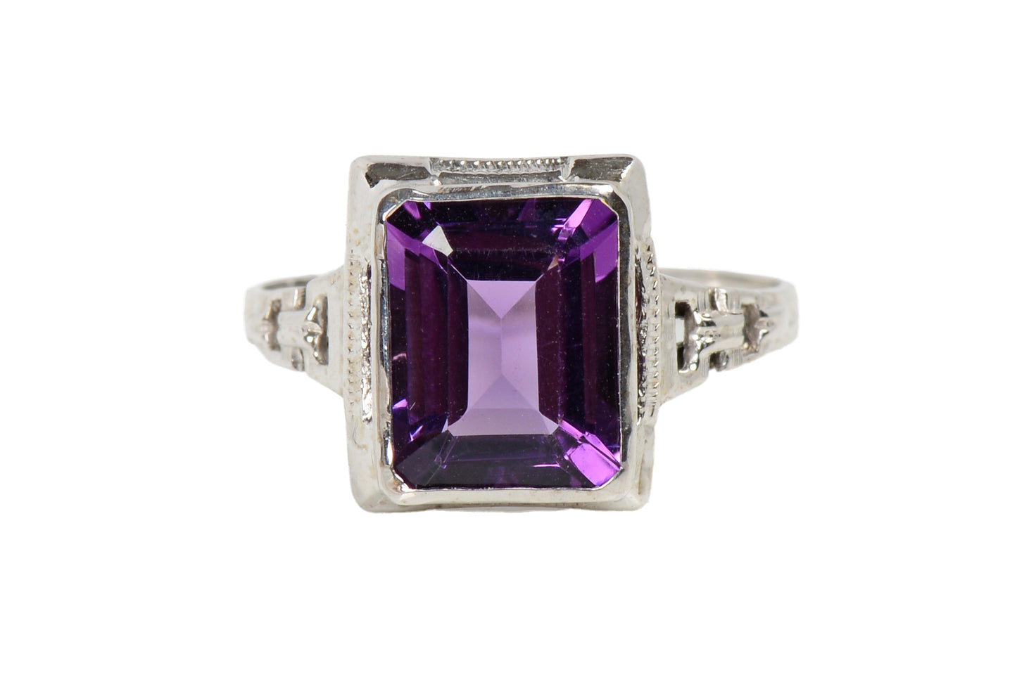 Art Deco Aesthetic Amethyst White Gold Ring