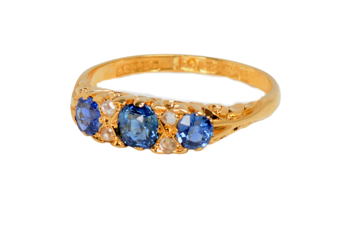 Ceylon Sense - Sapphire Diamond Ring from 1909