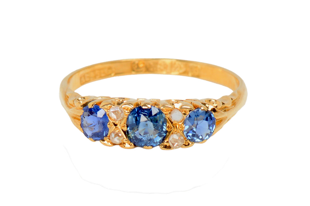 Ceylon Sense - Sapphire Diamond Ring from 1909