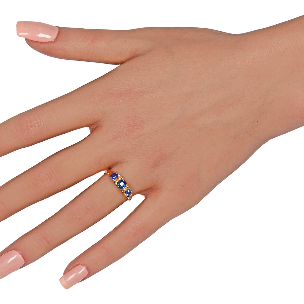 
                      
                        Ceylon Sense - Sapphire Diamond Ring from 1909
                      
                    