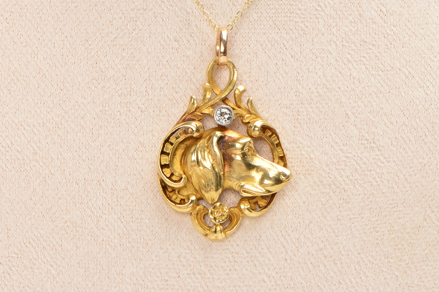 Superlative Diamond 18k Gold Spaniel Dog Pendant