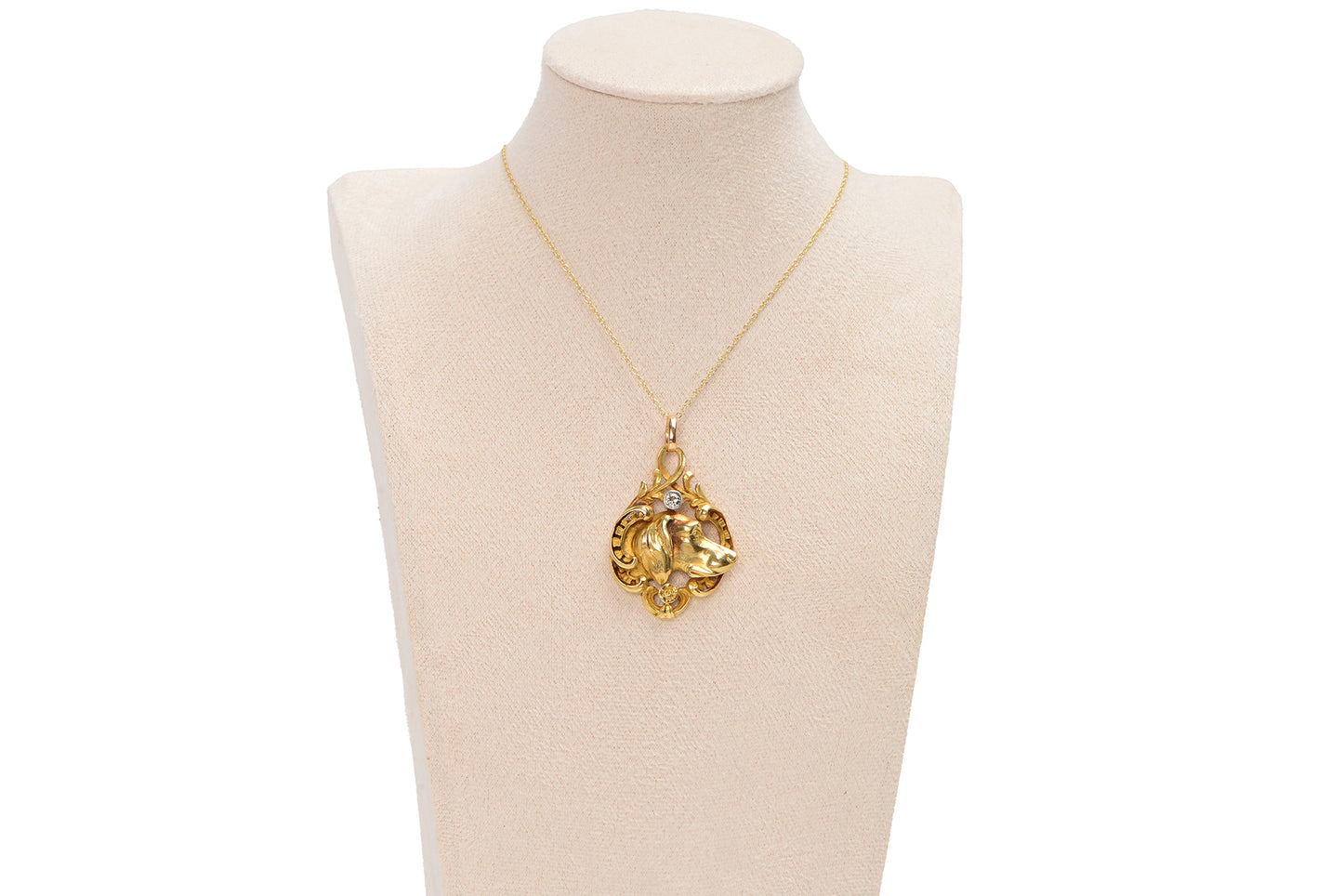 Superlative Diamond 18k Gold Spaniel Dog Pendant