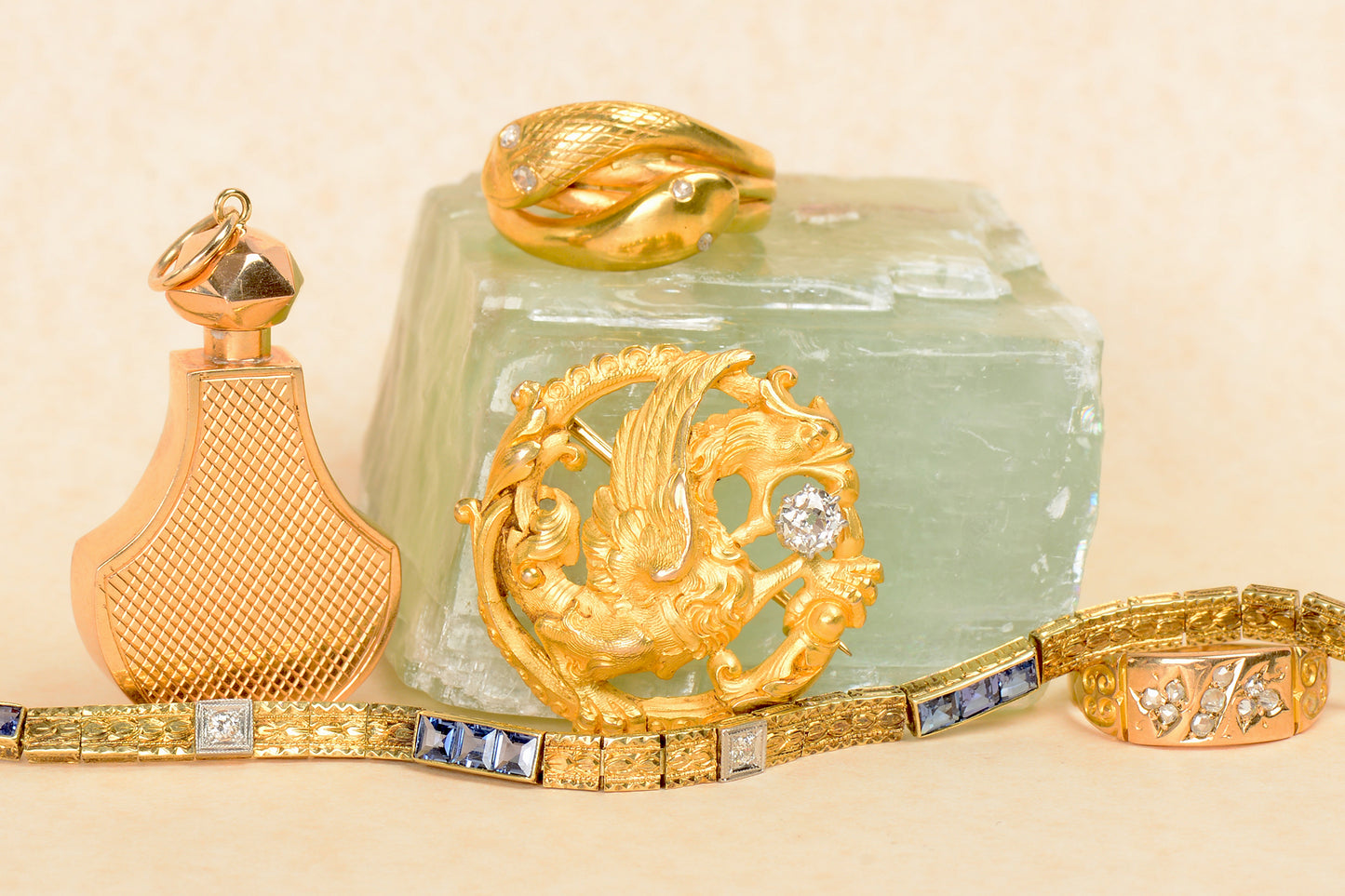 Vintage 18k Gold Perfume Bottle Pendant