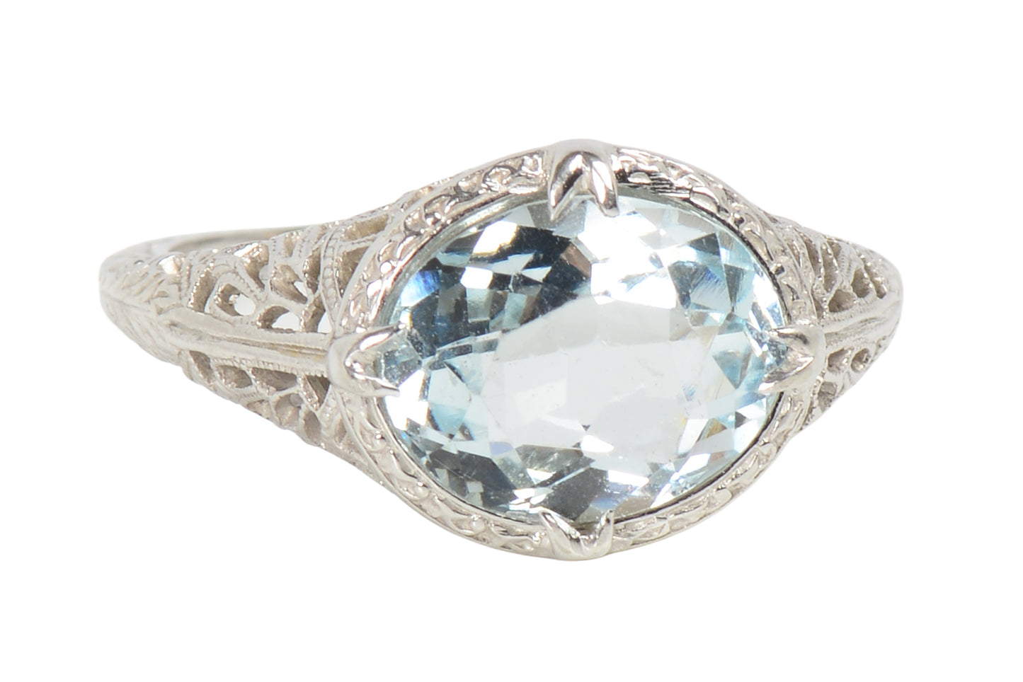 Vintage Aquamarine Filigree White Gold Ring