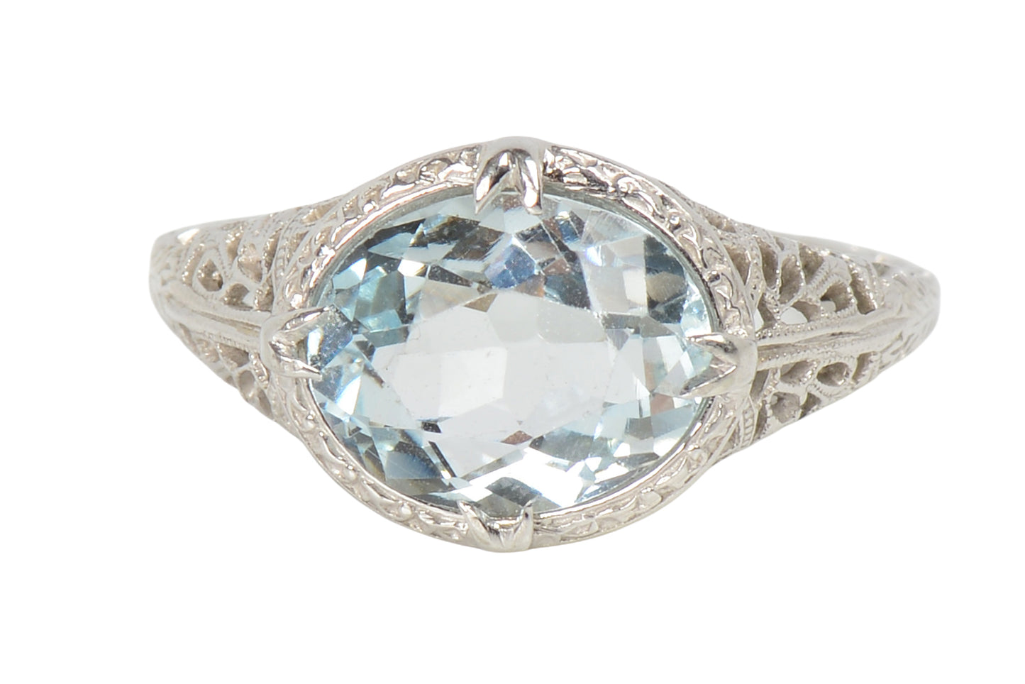 Vintage Aquamarine Filigree White Gold Ring