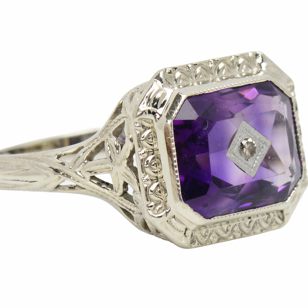 Noteable Vintage Art Deco Amethyst Filigree Ring