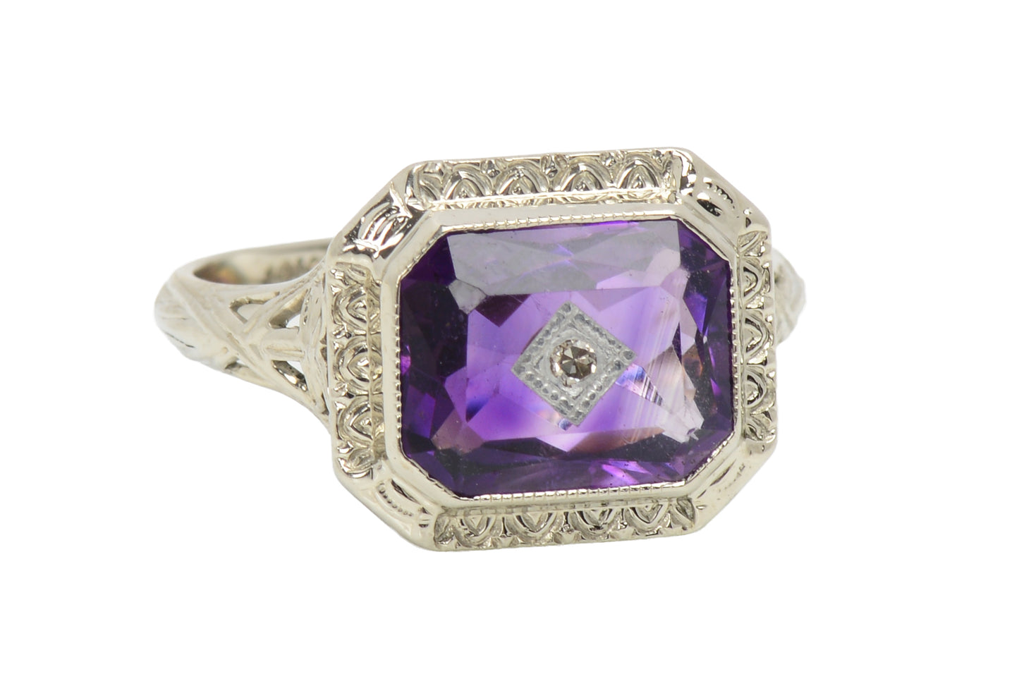 Noteable Vintage Art Deco Amethyst Filigree Ring