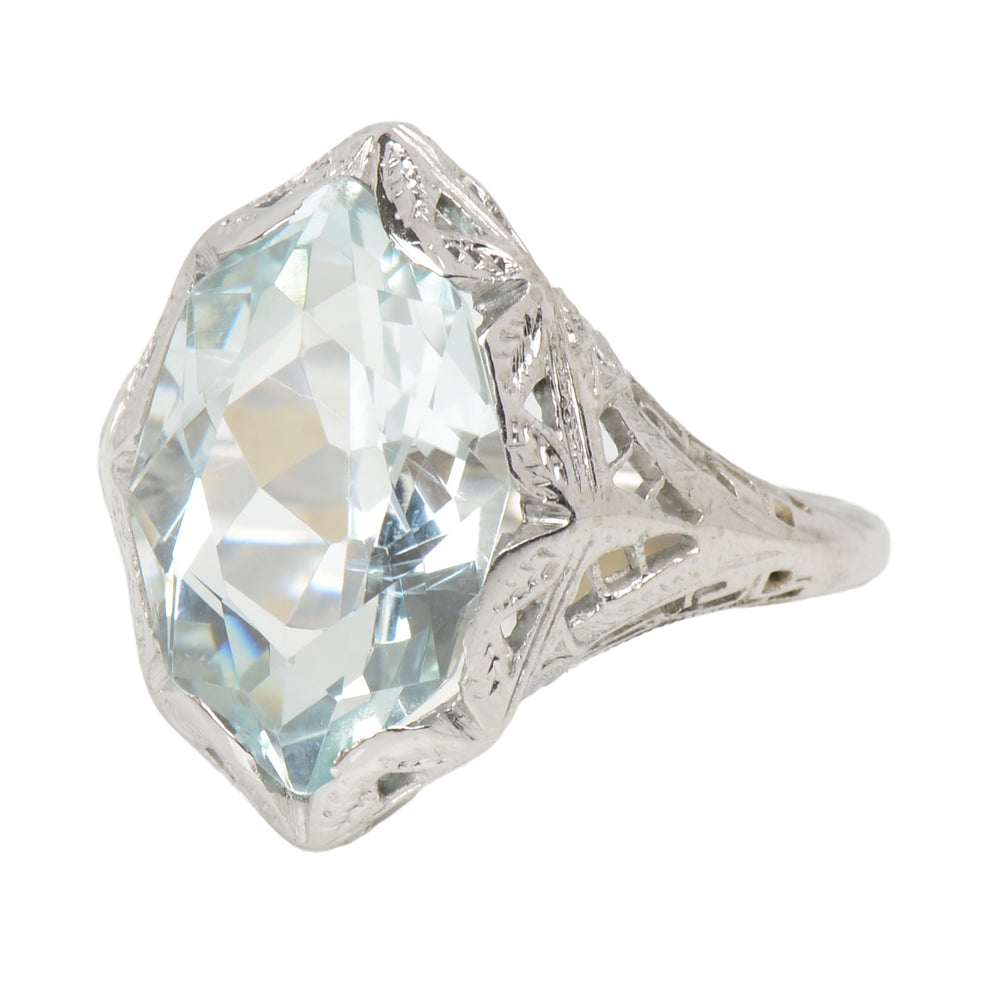 Undulating Aquamarine Art Deco Ring