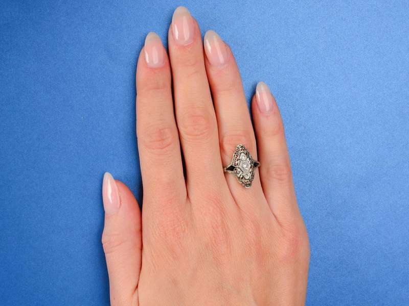 Art Deco - Onyx Diamond Filigree Ring