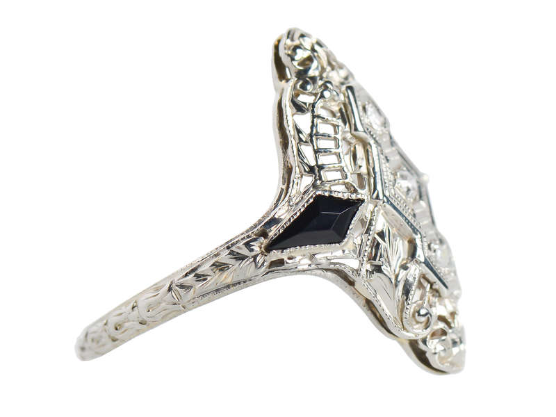Art Deco - Onyx Diamond Filigree Ring