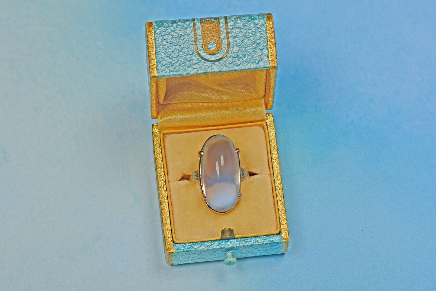 Blue Flash Vintage Gem Quality Moonstone Ring