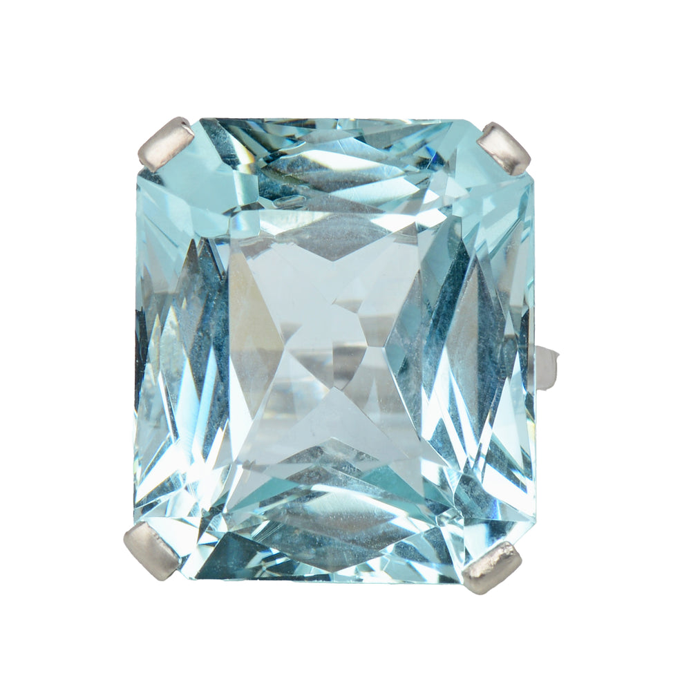 Grandeur in an Aquamarine Platinum Ring