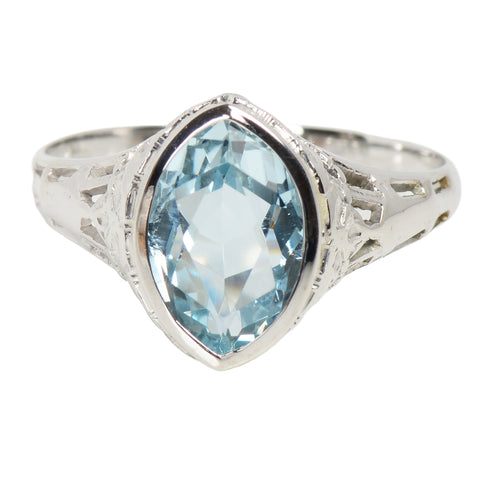Vintage Art Deco Aquamarine Filigree Ring