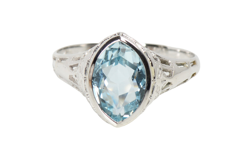 Vintage Art Deco Aquamarine Filigree Ring