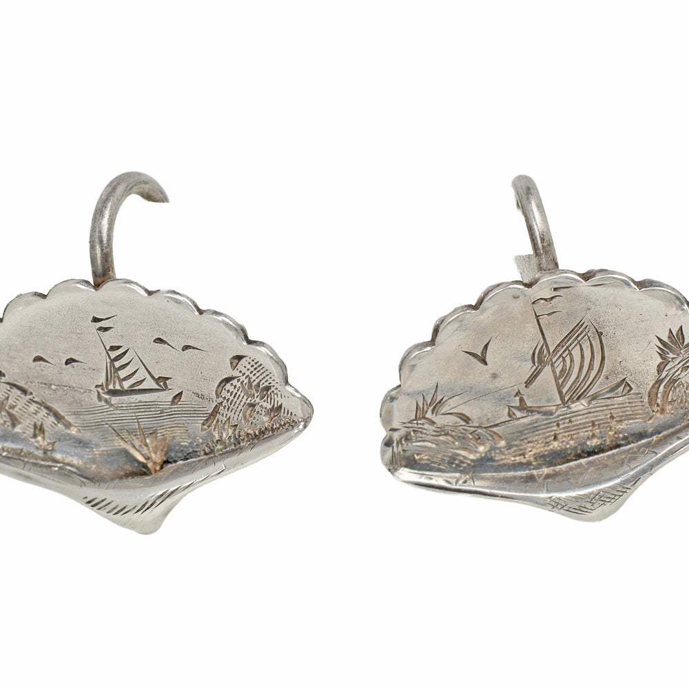 
                      
                        Silver Shell Motif Seascape Brooch & Earrings in box
                      
                    