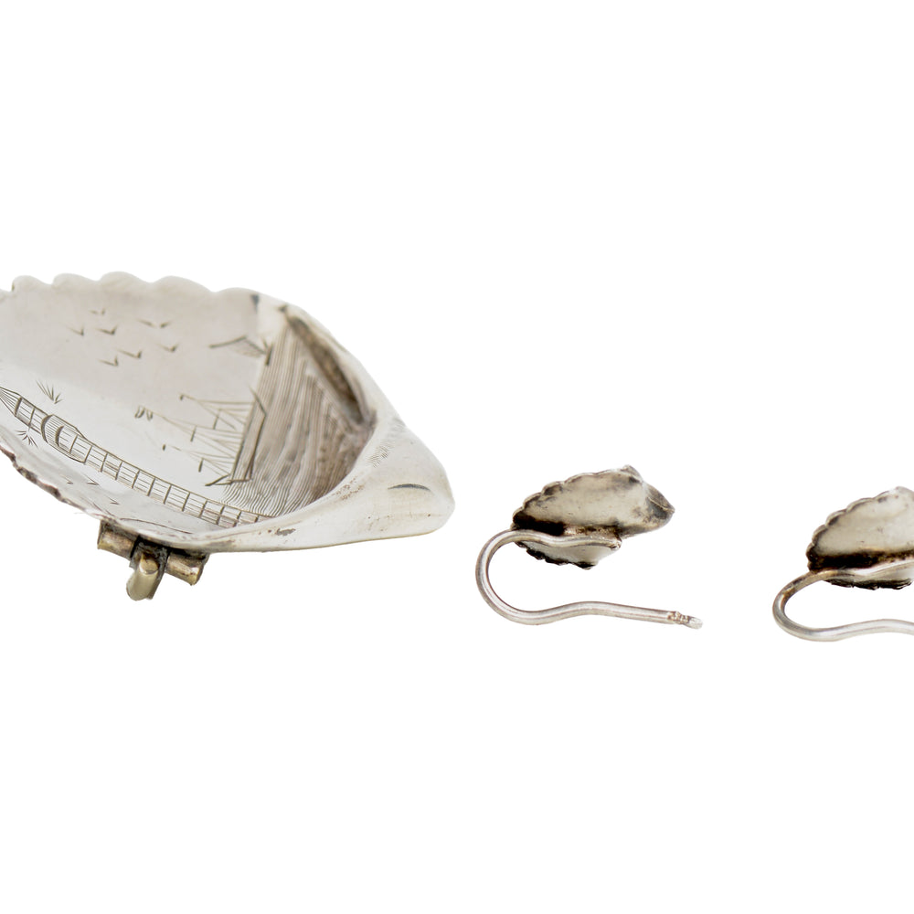 
                      
                        Silver Shell Motif Seascape Brooch & Earrings in box
                      
                    