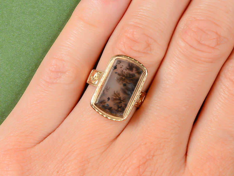 Victorian Picture Moss Agate Gold Ring