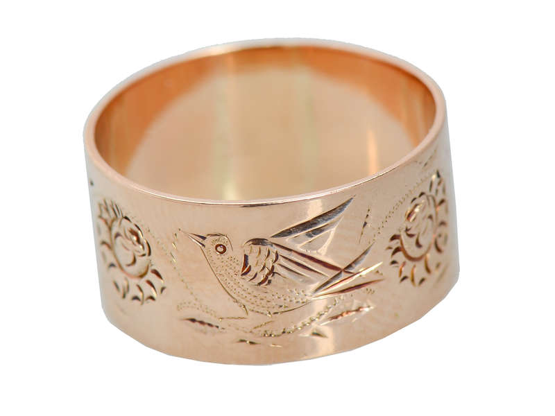 A Bird in the Hand - Victorian Wide Floral Wedding Band