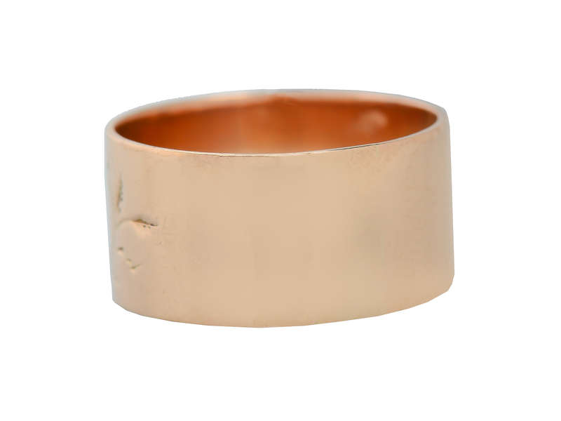 A Bird in the Hand - Victorian Wide Floral Wedding Band